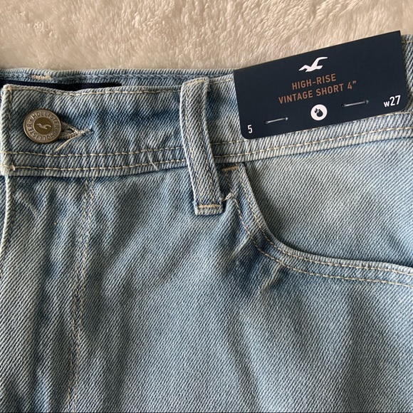 Hollister Women’s High Rise Denim Shorts - Picture 2 of 3